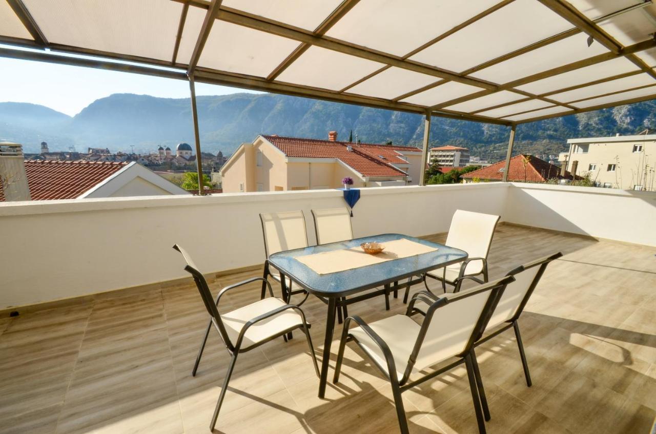 Tea Lägenhet Kotor Exteriör bild