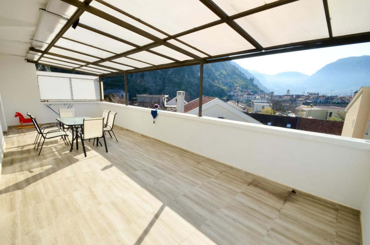 Tea Lägenhet Kotor Exteriör bild